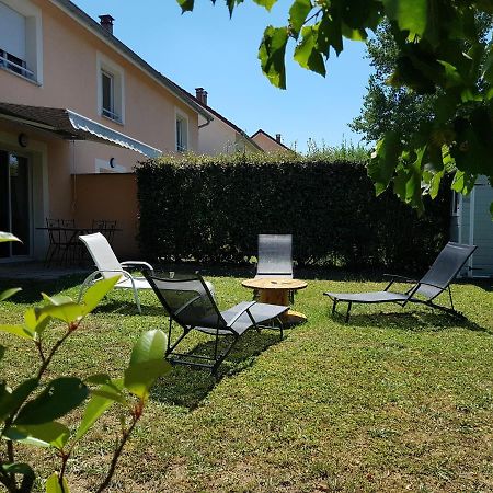 Appartement T3 A Belley Au Calme Avec Jardin Privatif Exterior foto